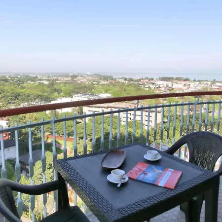 アパート Apartments In Lignano Sabbiadoro 42763 リニャーノ・サッビアドーロ